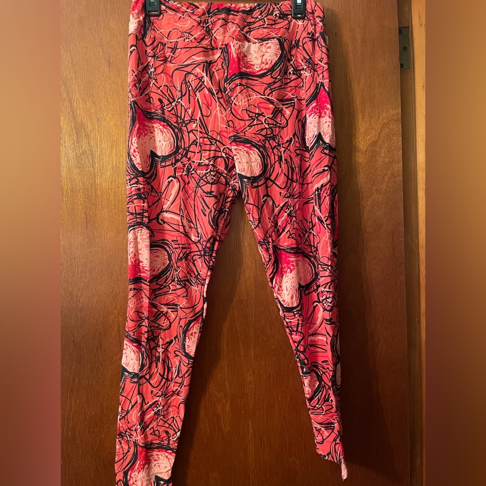 Lularoe Heart Leggings tall & curvy